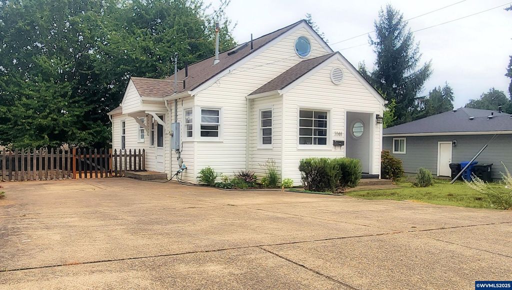 3140 Earhart St S, Salem, OR 97302