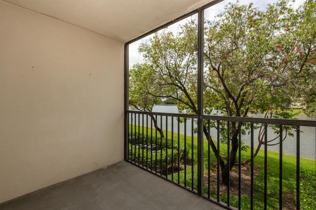 13800 SW 14th Street 211, Pembroke Pines, FL 33027