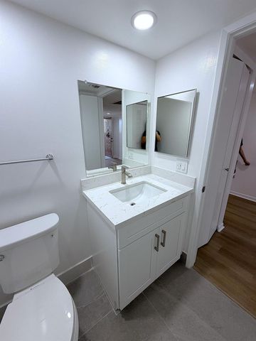 13800 SW 14th Street 211, Pembroke Pines, FL 33027