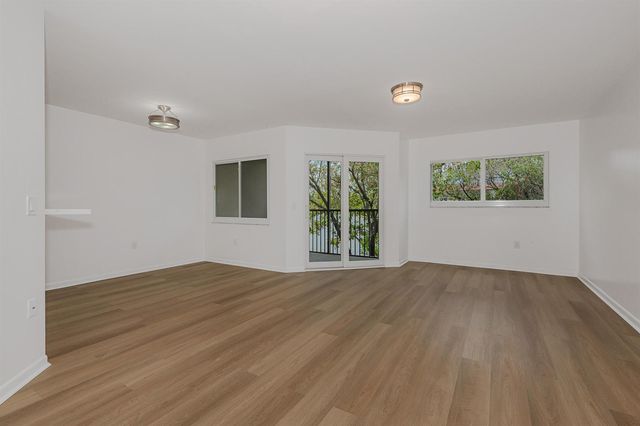 13800 SW 14th Street 211, Pembroke Pines, FL 33027