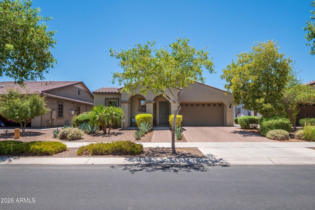 20641 W MINNEZONA Avenue, Buckeye, AZ 85396 — photo 2