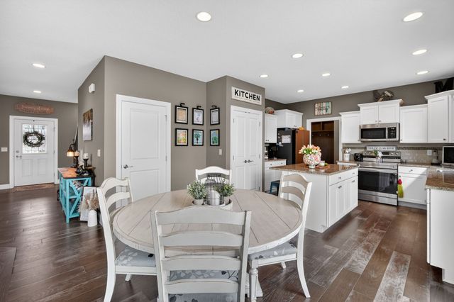318 W High Road, Norwalk, IA 50211