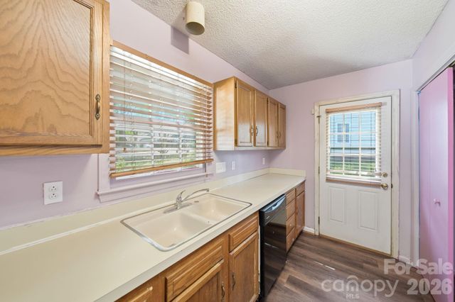 4301 Claybury Court, Charlotte, NC 28227