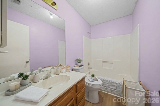 4301 Claybury Court, Charlotte, NC 28227