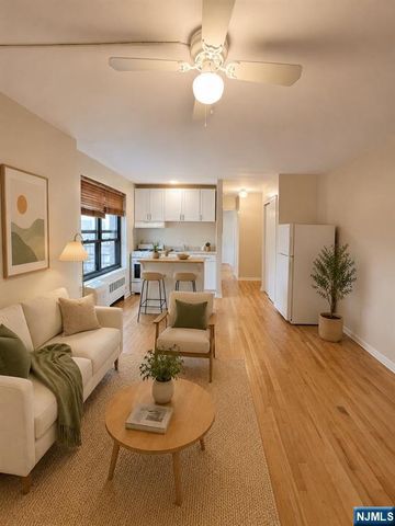241 E Main Street 3A, Bergenfield, NJ 07621