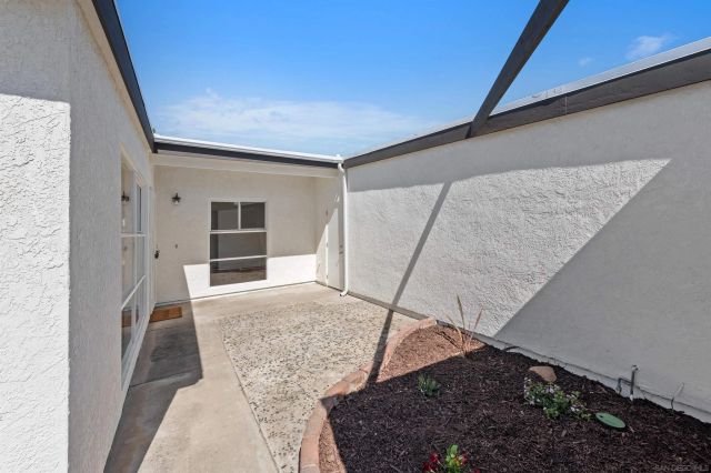 2618 Larkin Pl., San Diego, CA 92123