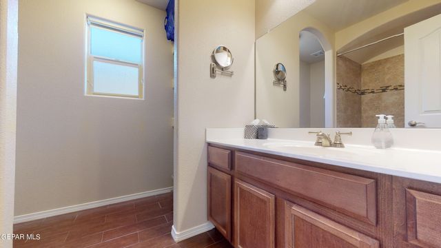 6689 Red Canyon Sage Lane, El Paso, TX 79912