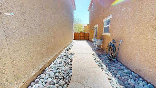 6689 Red Canyon Sage Lane, El Paso, TX 79912