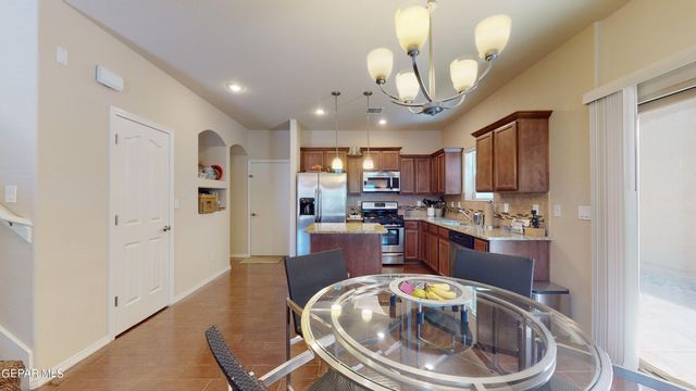 6689 Red Canyon Sage Lane, El Paso, TX 79912
