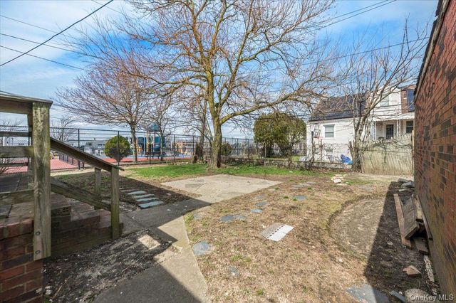 15 E Hudson Street, Long Beach, NY 11561