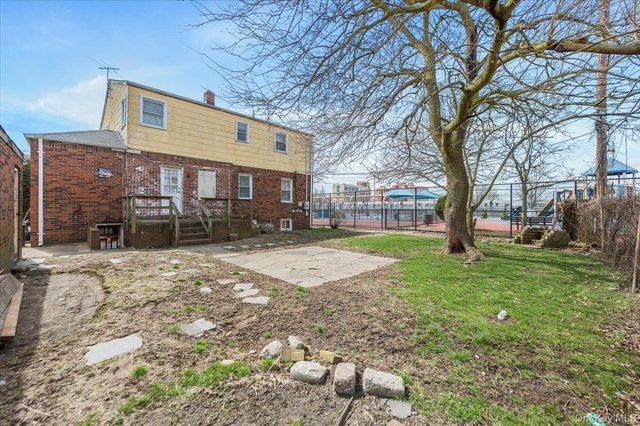 15 E Hudson Street, Long Beach, NY 11561