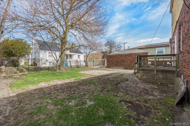 15 E Hudson Street, Long Beach, NY 11561