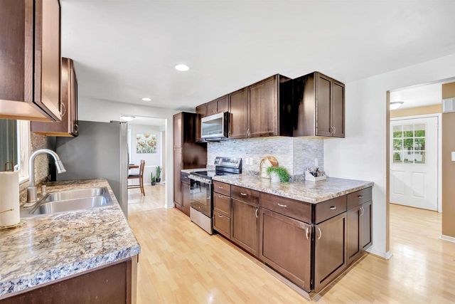 1010 ROBIN STREET, De Pere, WI 54115