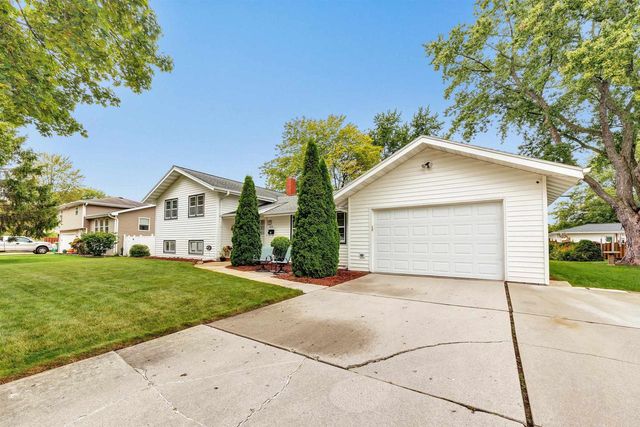 1010 ROBIN STREET, De Pere, WI 54115