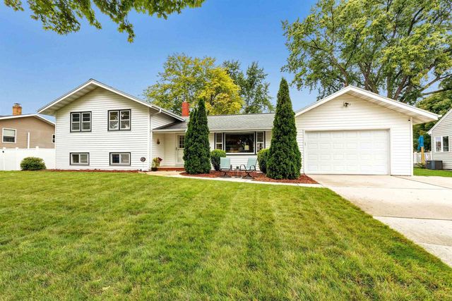 1010 ROBIN STREET, De Pere, WI 54115