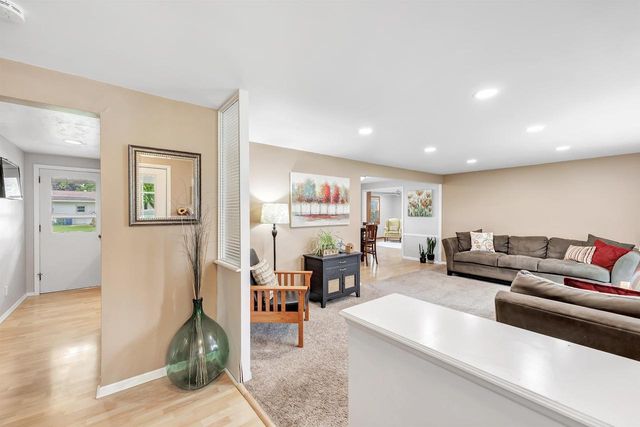 1010 ROBIN STREET, De Pere, WI 54115