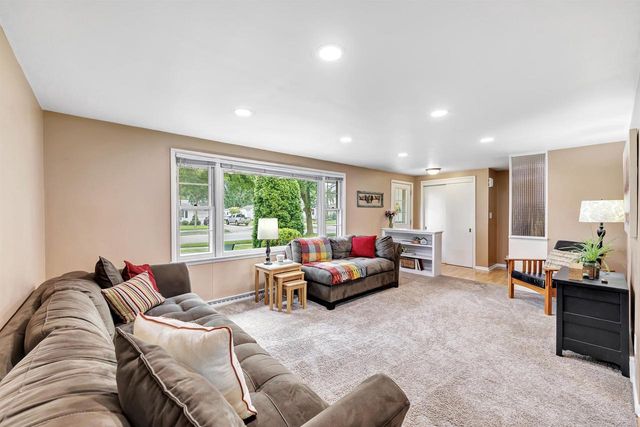 1010 ROBIN STREET, De Pere, WI 54115