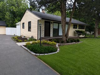748 73rd Court, Willowbrook, IL 60527