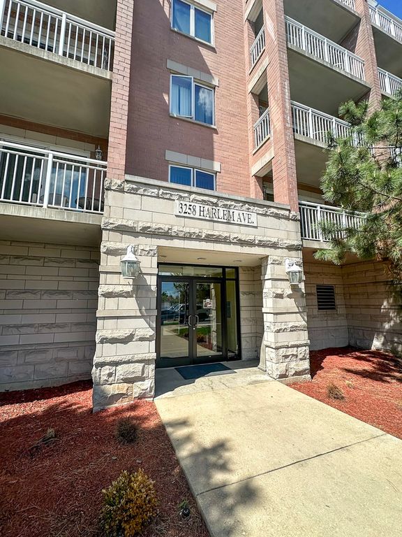 3258 N Harlem Avenue 209, Chicago, IL 60634