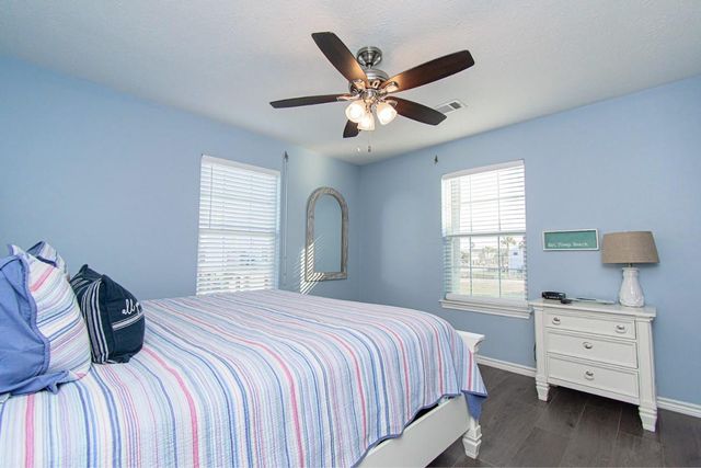 13714 Pirates Beach Boulevard, Galveston, TX 77554
