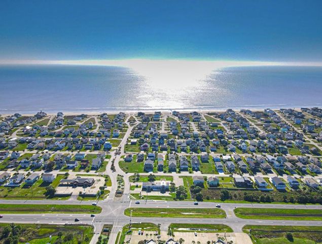 13714 Pirates Beach Boulevard, Galveston, TX 77554