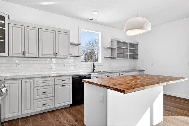 6074 6080 State Highway 125, Rogersville, MO 65742