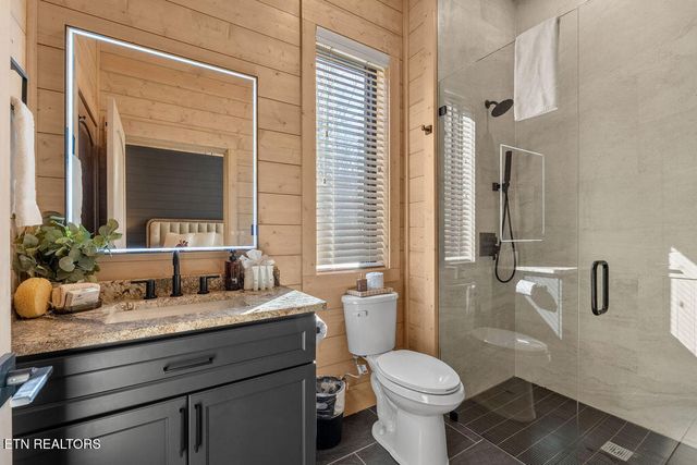 1590 Bear Valley Rd, Sevierville, TN 37876