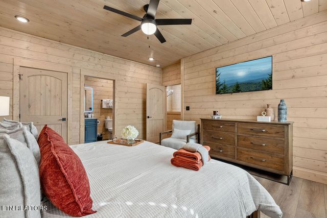 1590 Bear Valley Rd, Sevierville, TN 37876