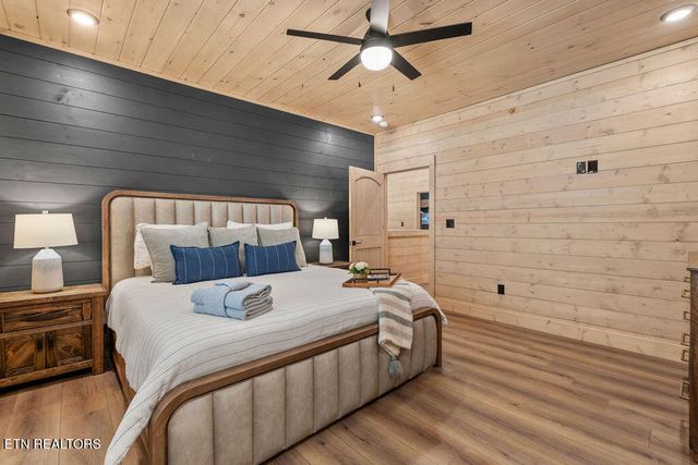 1590 Bear Valley Rd, Sevierville, TN 37876