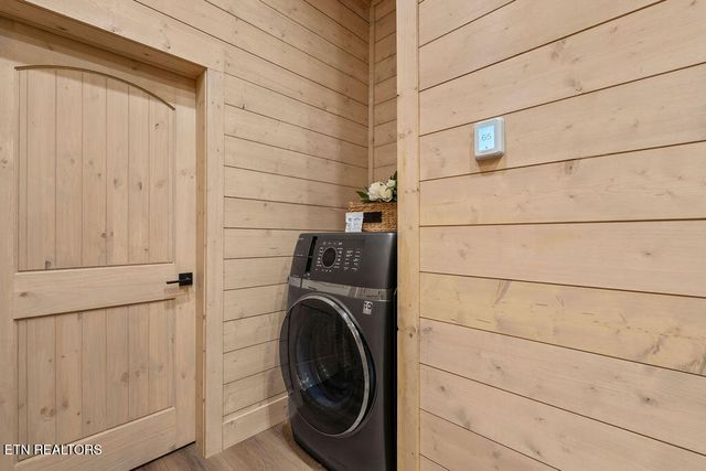 1590 Bear Valley Rd, Sevierville, TN 37876