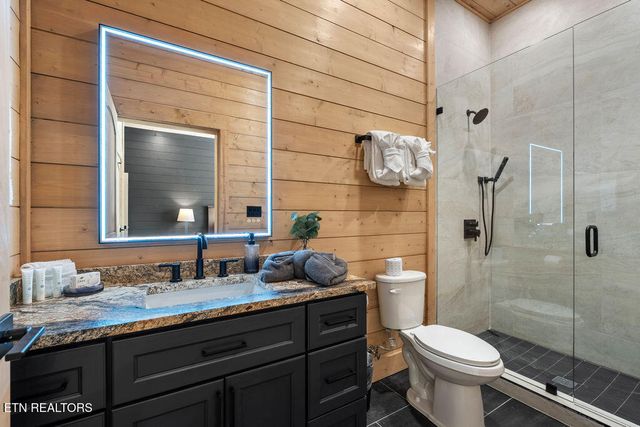 1590 Bear Valley Rd, Sevierville, TN 37876