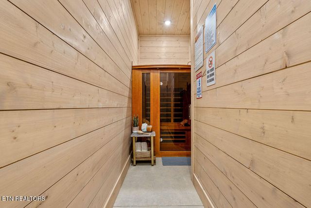 1590 Bear Valley Rd, Sevierville, TN 37876