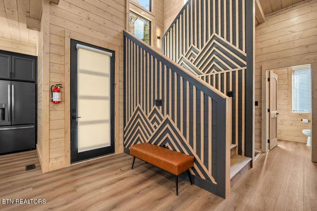 1590 Bear Valley Rd, Sevierville, TN 37876