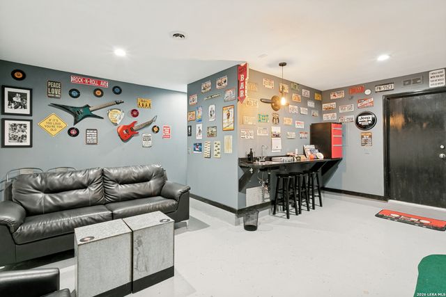 8842 Charter Pt., San Antonio, TX 78250