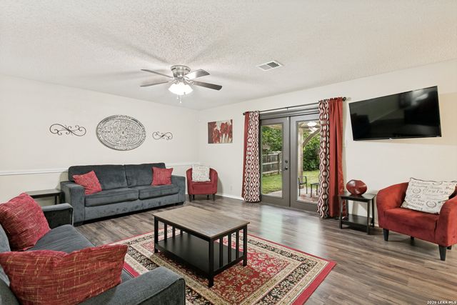 8842 Charter Pt., San Antonio, TX 78250