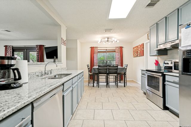 8842 Charter Pt., San Antonio, TX 78250