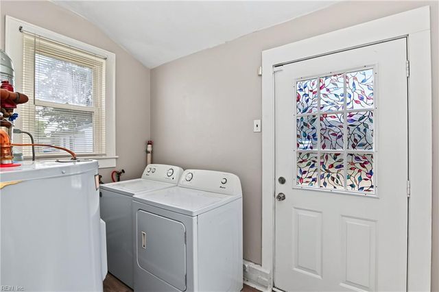 1104 Hazel AVE, Chesapeake, VA 23325