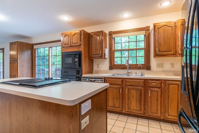 2901 S Dale Court, Bloomington, IN 47401