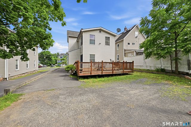 17 Lake Avenue, Danbury, CT 06810