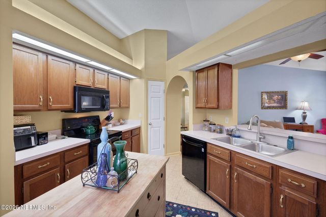 2460 EGRETS GLADE Drive, Jacksonville, FL 32224