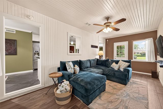 2126 Lamonte Lane, Houston, TX 77018