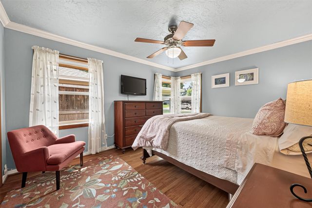 2126 Lamonte Lane, Houston, TX 77018