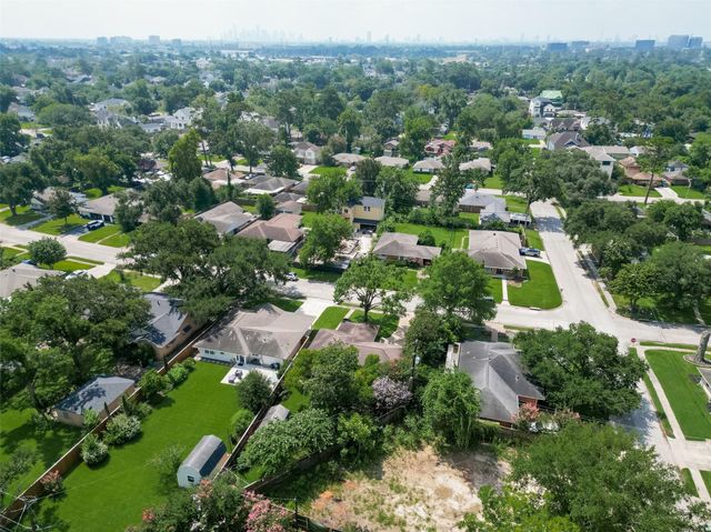 2126 Lamonte Lane, Houston, TX 77018