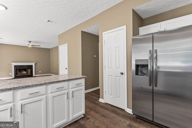 1869 Riverlanding Circle, Lawrenceville, GA 30046