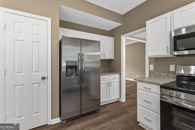 1869 Riverlanding Circle, Lawrenceville, GA 30046