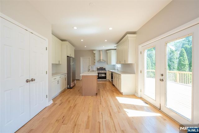 25 Park Place, Little Falls, NJ 07424