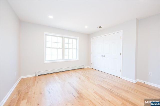 25 Park Place, Little Falls, NJ 07424