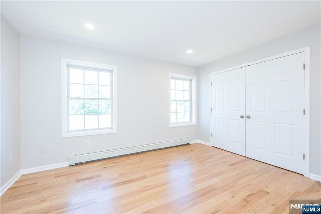 25 Park Place, Little Falls, NJ 07424