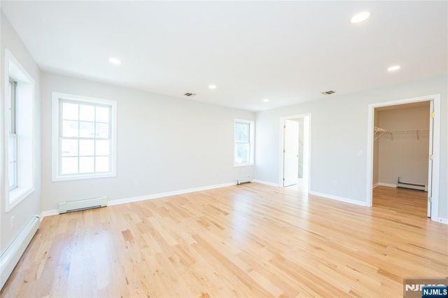 25 Park Place, Little Falls, NJ 07424