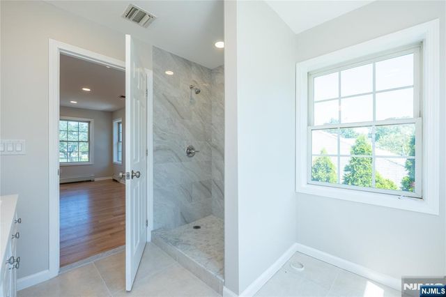 25 Park Place, Little Falls, NJ 07424